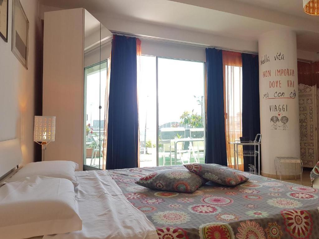 Marina Resart Rooms & Suite Frühstückspension Neapel