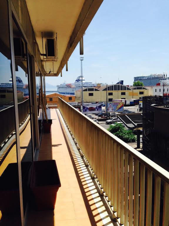 Marina Resart & Naples